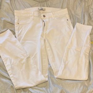 Like new Abercrombie & Fitch skinny jeans.